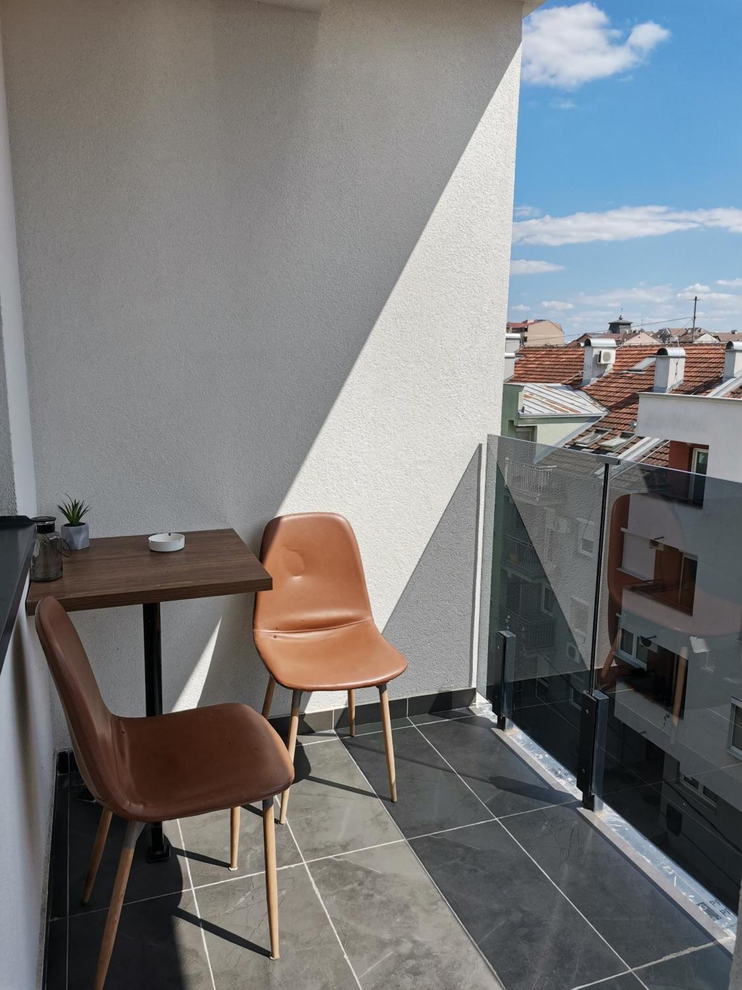 Stan Na Dan M Apartment Novi Sad Exterior photo